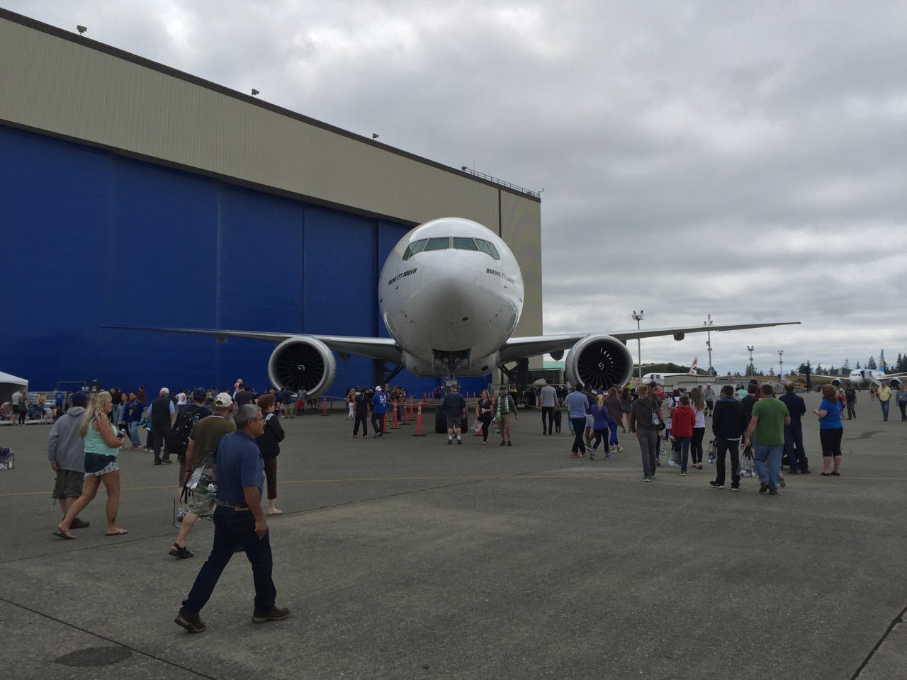 photos from Family Day at the Boeing Everett Factory (56k use the