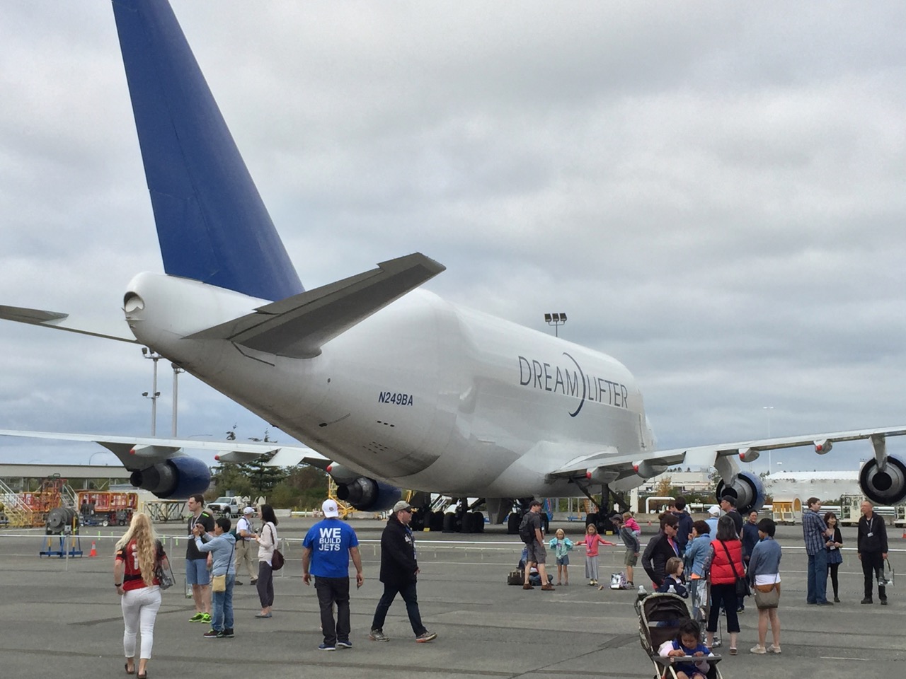 photos from Family Day at the Boeing Everett Factory (56k use the