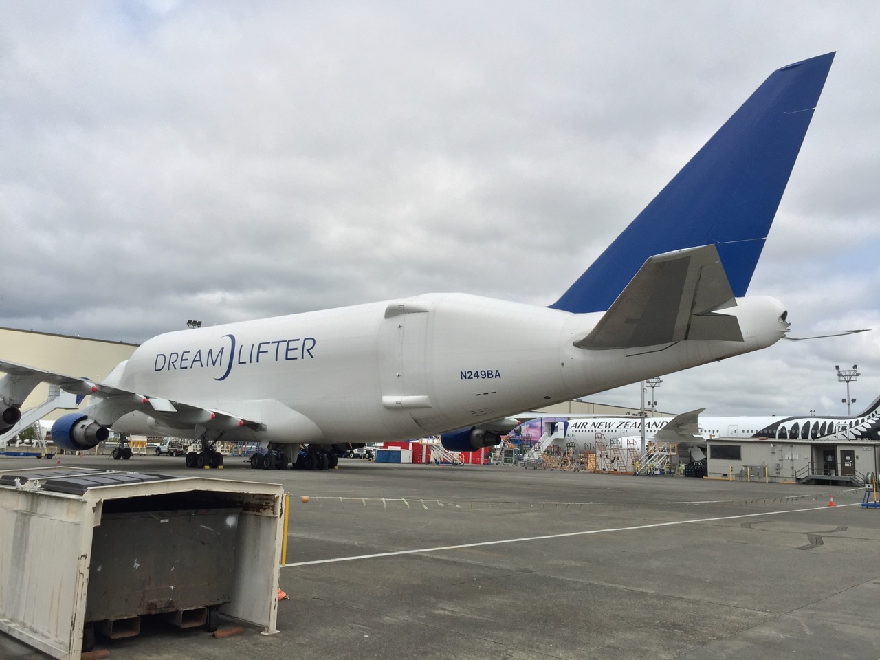 photos from Family Day at the Boeing Everett Factory (56k use the